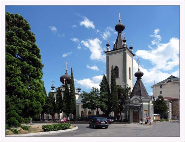 алушта Храм Феодора Стратилата