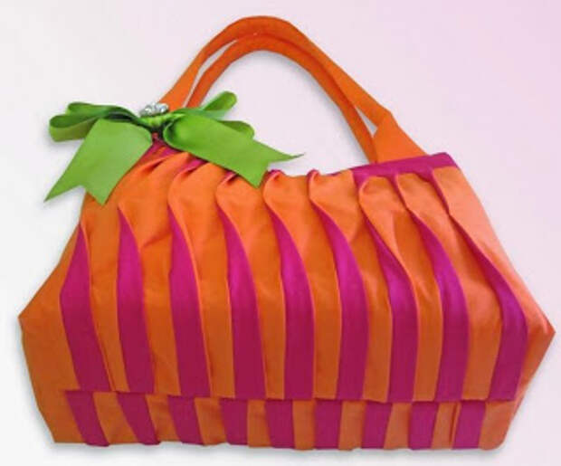 Летняя сумка с двухцветными складками