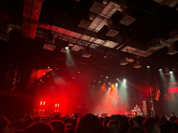 Петербуржцы остались недовольны кавер-концертом вместо группы Sade