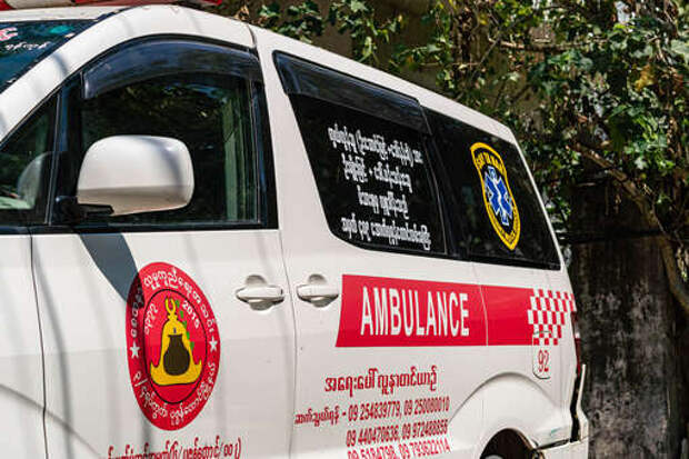 AP: военные Мьянмы нанесли авиаудар по двум школам, пострадали учащиеся