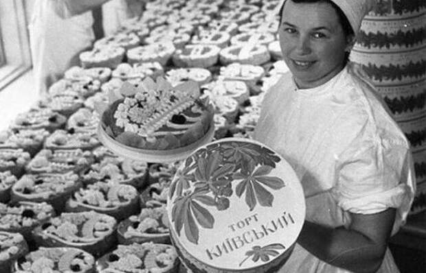 Киевский торт: как по ошибке появилось лучшее лакомство СССР и как сделать такой же дома