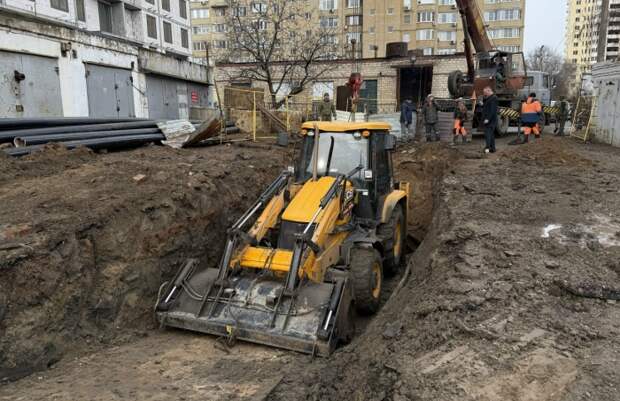 В Ленинском районе Астрахани начались масштабные работы по ремонту системы водоотведения