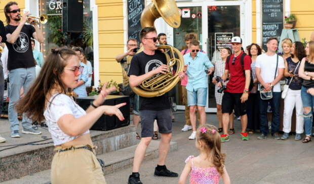 Танцоры «Элегантной дискотеки» в Белгороде недовольны старой музыкой