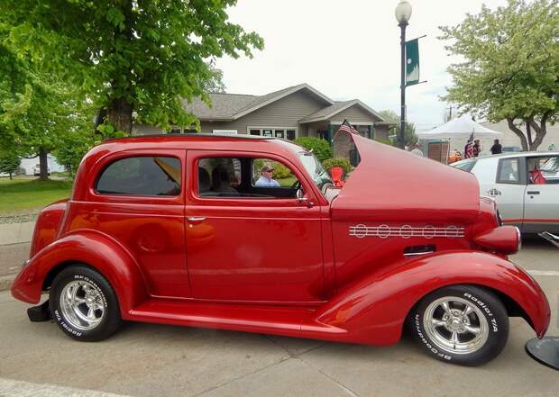Выставка ретро-автомобилей в штате Висконсин авто, выставка, олдтаймер, ретро автомобили