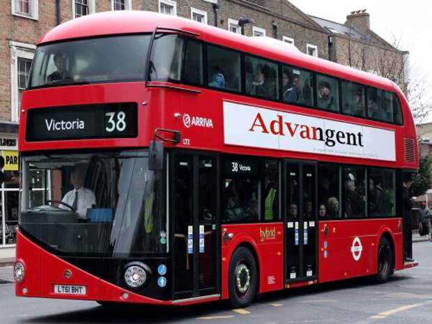 Двухэтажный автобус New Routemaster