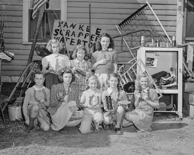 1942 год: Как американцы собирали металлолом для военной промышленности