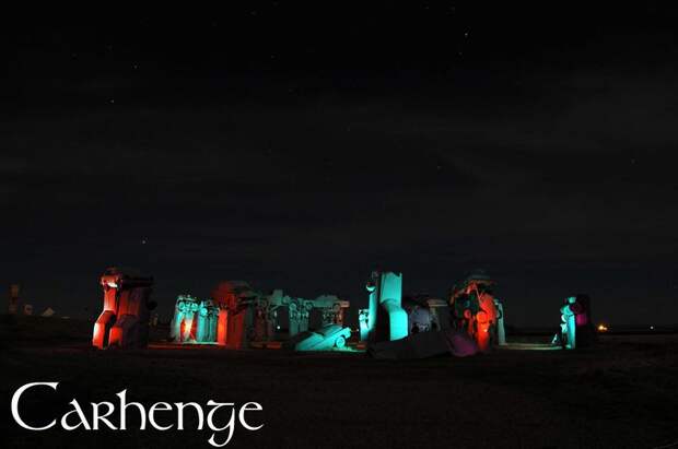 Монумент из старых американских машин выставлен на продажу (10 фото) Монумент из старых американских машин выставлен на продажу (10 фото)