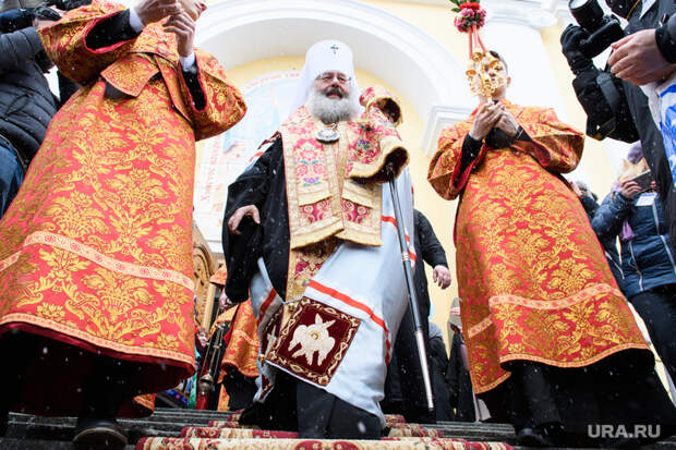Пасхальный крестный ход. Екатеринбург, митрополит кирилл