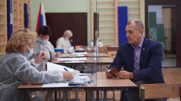 Глава ФЗНЦ Шугалей проголосовал на думских выборах