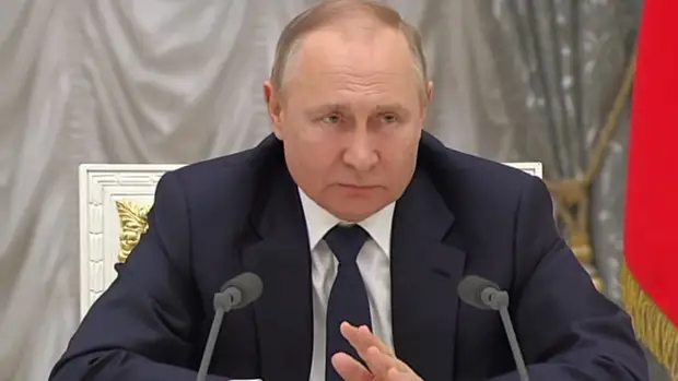 Путин назвал присоединение Крыма к России  своевременным решением