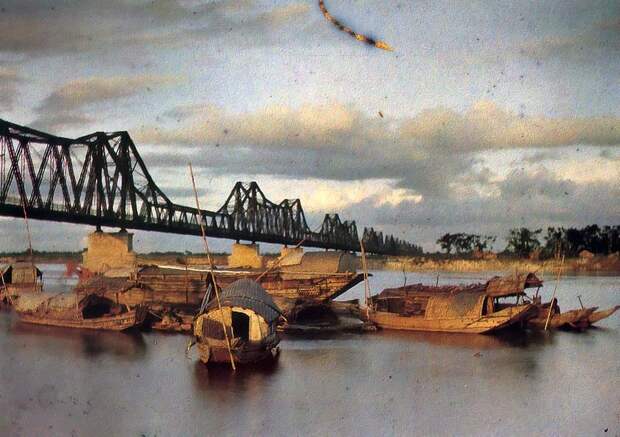 1915 Hanoi pont Paul Doumer.JPG 1915 Hanoi pont Paul Doumer.JPG