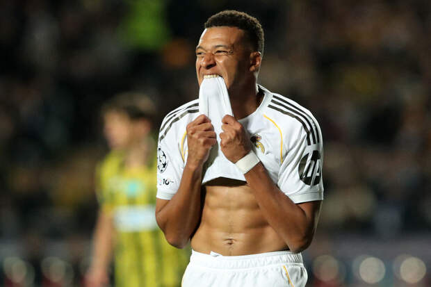 Мбаппе призвал фанатов "Реала" освистывать всю команду, а не только Винисиуса