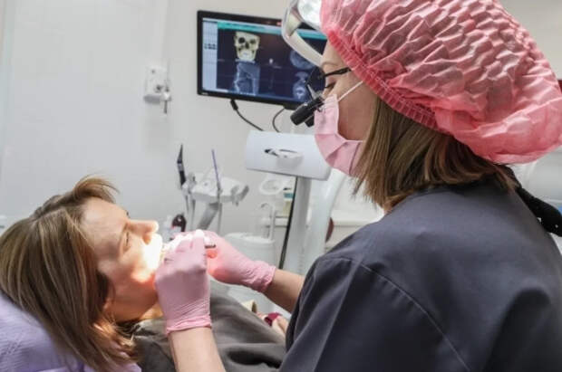 Врач Каратаева развеяла популярные мифы об отбеливании зубов