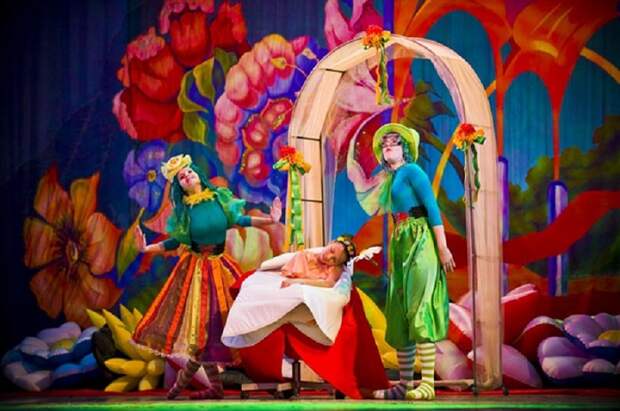 http://spbhi.ru/assets/images/showplace/teatr/detskogo-baleta/1.jpg