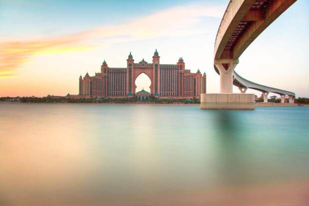 Пятизвездочный отель Atlantis с великолепным видом на Персидский залив находится в Дубае на острове Пальма Джумейра земля, кадр, красота, природа, фото