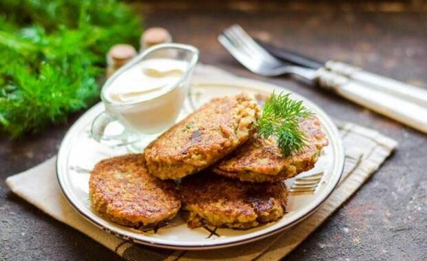 Пикантные сырники из гречки. \ Фото: google.com.