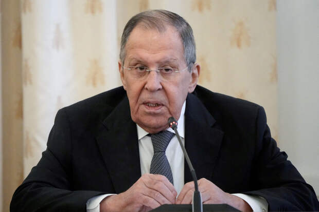 Лавров посетит Китай