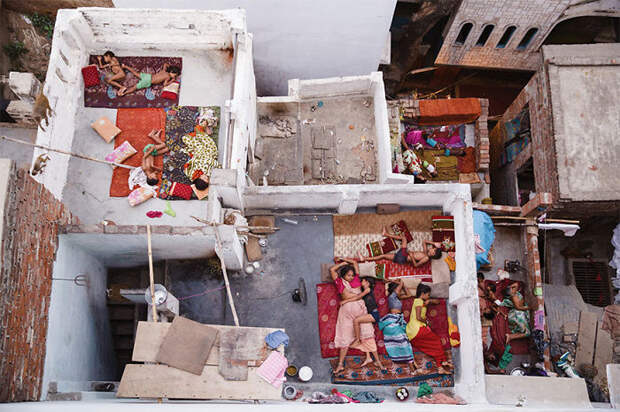 Second Place Winner, People: Rooftop Dreams, Varanasi