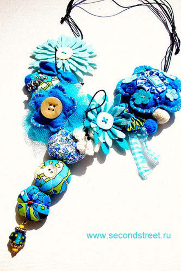 бусы ожерелье из цветов
