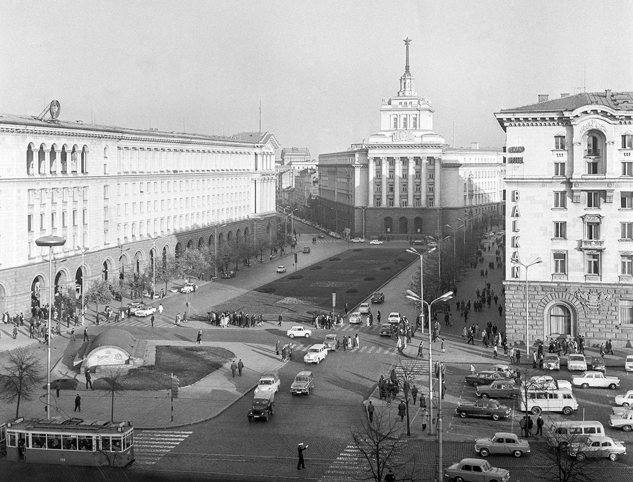 Где за рубежом тоже есть сталинские высотки?