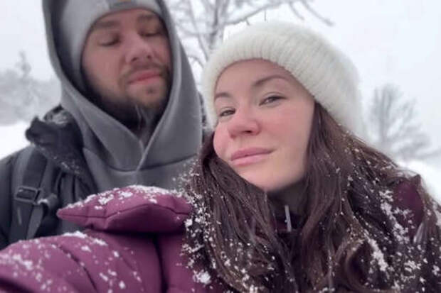 Блогерша Ида Галич опубликовала фото с возлюбленным Ледвичем на Камчатке