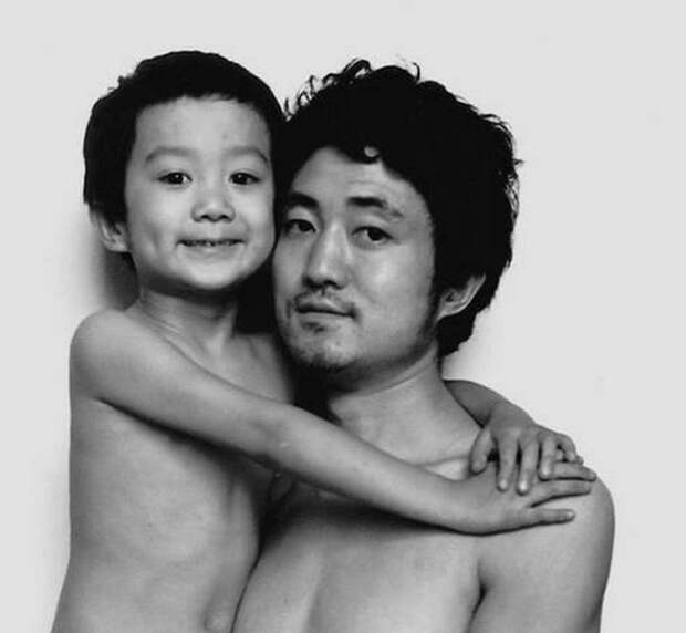 Фотографии с сыном на протяжении 26 лет жизни (27 фото)