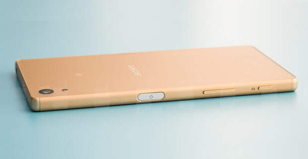Sony-Xperia-Z6-Lite-1