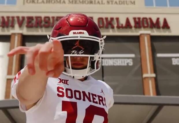 American Eagle Offers NIL Deal To QB With Best Name In College Football