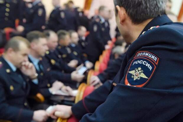 ФСБ поймала полковника полиции на незаконной прослушке коллег