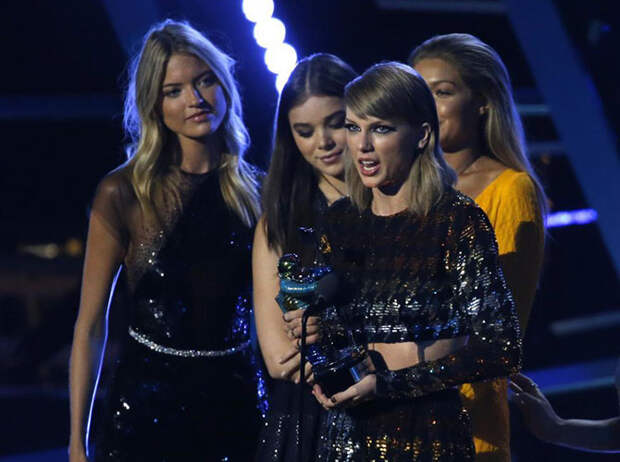 Церемония вручения наград MTV Video Music Awards 2015