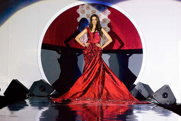 15. “Соловей Куала-Лумпура”, 30 000 000 долларов мода, платье
