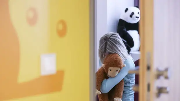 В Красноярском крае опекун избивала и морила голодом приемную дочь