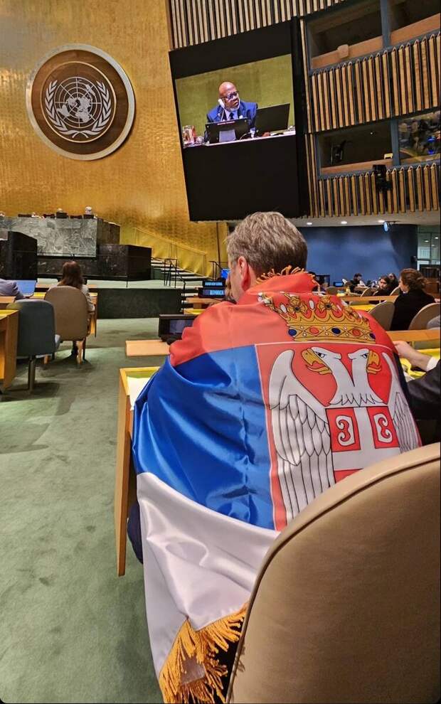 В четверг, 23 мая, Генеральная ассамблея ООН приняла похабную резолюцию о провозглашении «Международного дня размышления и памяти о геноциде 1995 года в Сребренице».-4