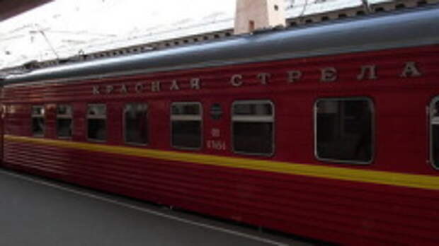 Между Москвой и Ленинградом начал курсировать первый в стране фирменный поезд «Красная стрела»