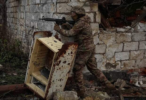 Украинским войскам предрекли выход из Харькова