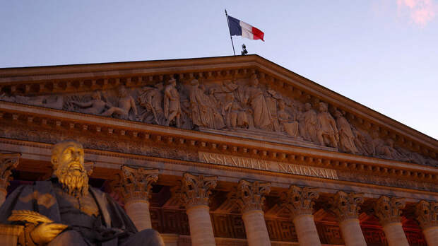 Филиппо: Франция увеличивает военный бюджет, готовясь к возможной войне с РФ