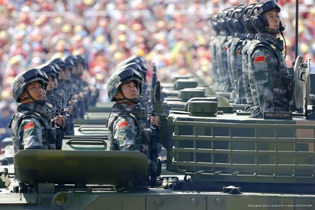 Грандиозный военный парад в Пекине