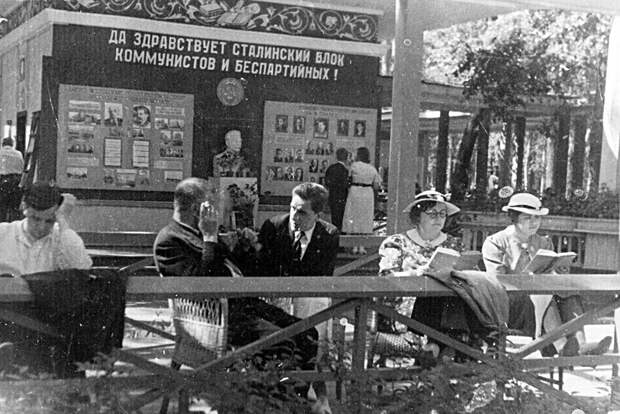 Эти шутки были популярны во времена Сталина, хотя за них могли отправить в лагеря