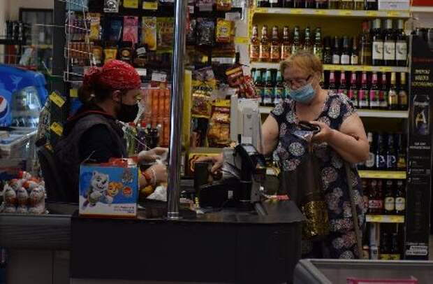Гипермаркет в Тамбове проверили на соблюдение антиковидных мер