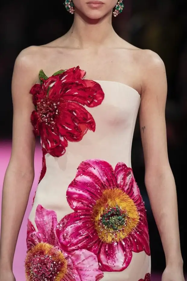 Сам себе кутюрье. Создаём шедевры с помощью аппликации