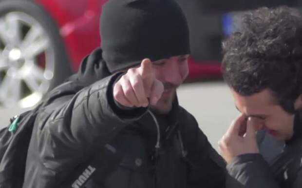 горожане учат язык жестов Турция 