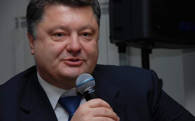 Порошенко внес в Раду законопроект об особом статусе районов Донбасса Порошенко внес в Раду закон о зоне особого статуса Донбасса