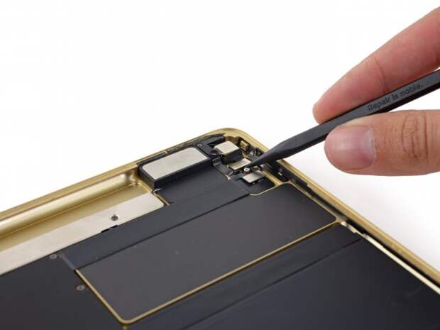 Apple iPad Pro разобрали на винтики (20 фото + видео)