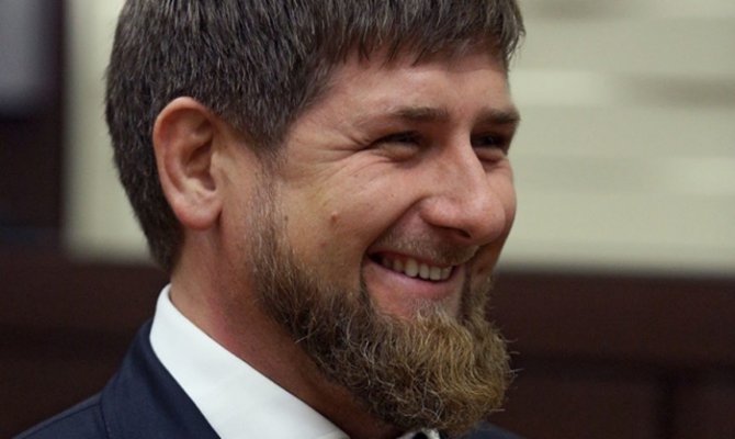 Кадыров назвал Порошенко и Яценюка актерами кукольного театра Кадыров назвал Порошенко и Яценюка актерами кукольного театра