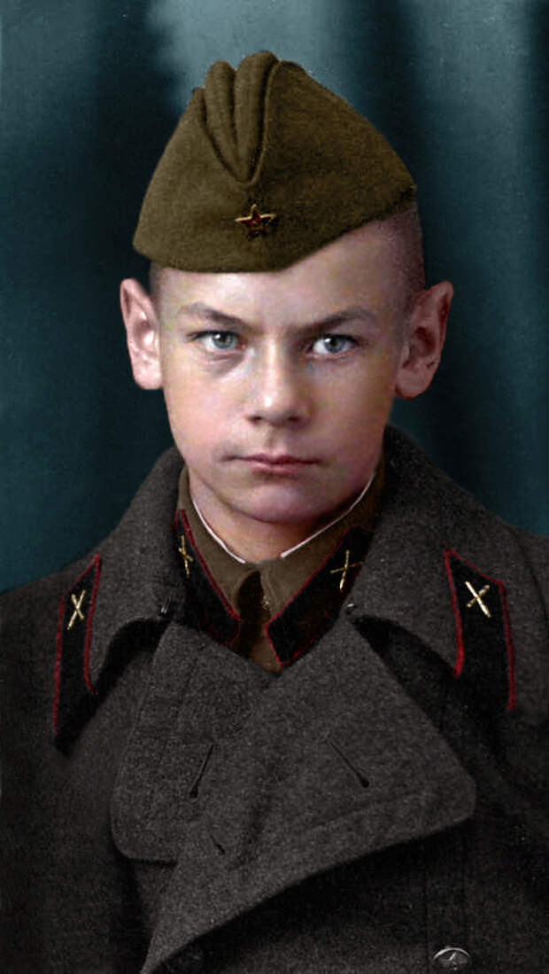 Герои Великой Отечественной войны в цветных фотографиях. (81 фото)