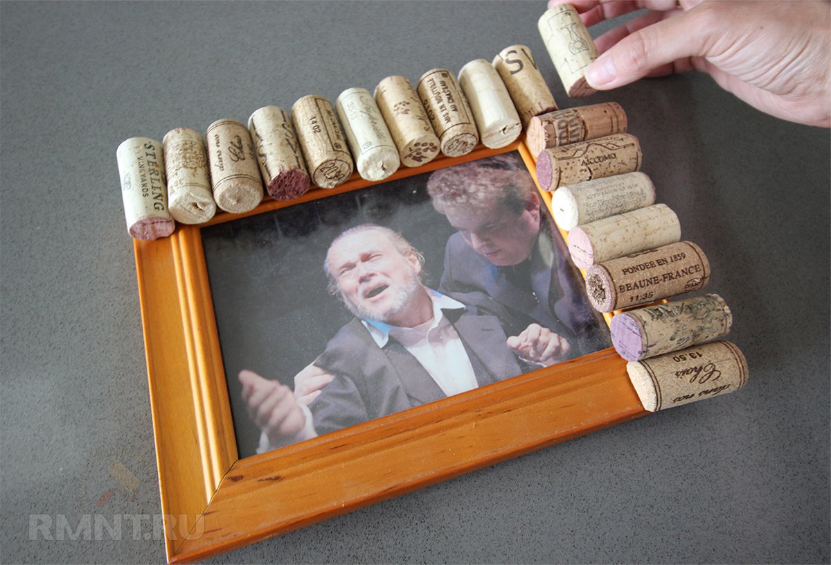 Рамка для фотографий из пробок