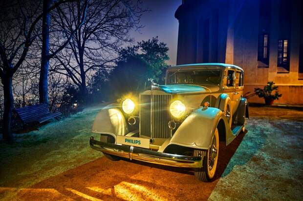 Packard в 1933–1934 годах предлагал уникальный головной свет с тремя режимами вместо обычных двух.