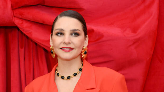 «Мое преимущество»: Глафира Тарханова впервые показала пятерых детей вместе