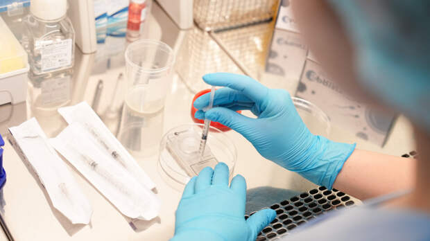 «Мам, произошла путаница»: женщина узнала о подмене эмбрионов на ЭКО спустя 30 лет