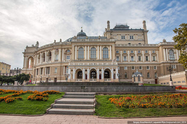 Знаменитый одесский оперный театр